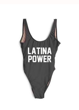 Maiô com frase latina power