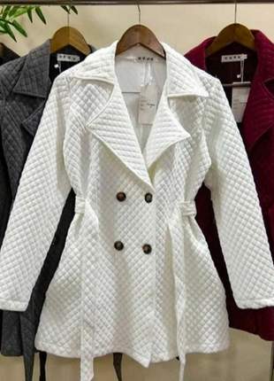 casaco feminino branco e preto