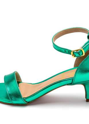 Sandália feminina social salto baixo fino em napa verde metalizada