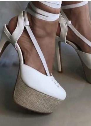 Sapatos femininos scarpins plataforma boneca
