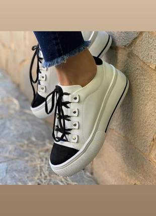 Sneaker em couro branco