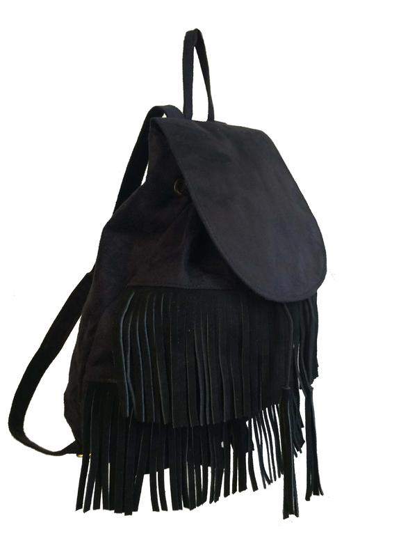Bolsa mochila feminina com franjas com alças reguláveis