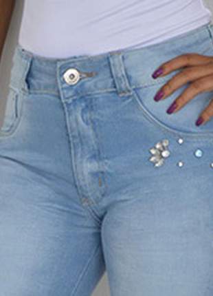 Calça biotipo jeans midi com strass