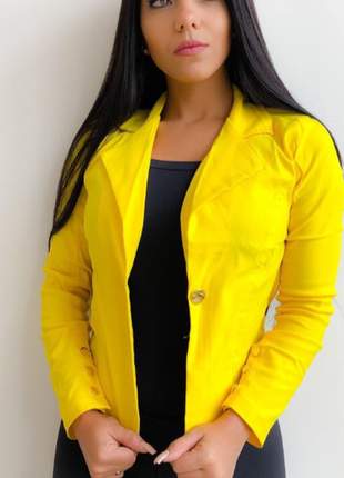 Blazer feminino em bengaline botões dourados na manga moda atriz
