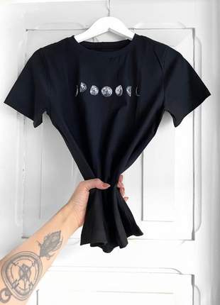 T-shirt moon