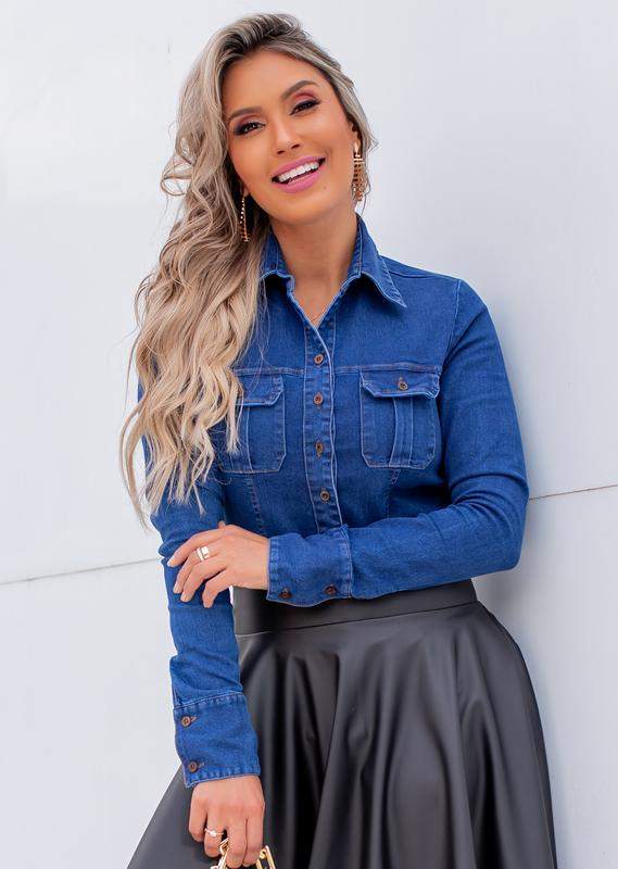Camisa jeans feminina acinturada com bolso, moda evangélica