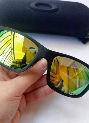 Oculos sol oakley jupiter polarizado uv400 dourado, azul preto masc ulino - R$ 250.00, cor Preto #112714, compre agora | Shafa