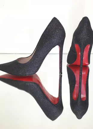 Sapato preto de glitter scarpin bico fino brilhoso com sola vermelha e salto alto 12 cm