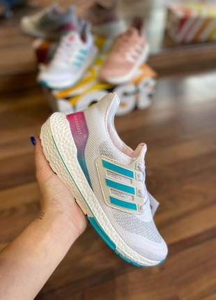 Tênis adidas ultra boost 21feminino caminhada