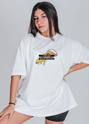 Camiseta feminina oversized pizza todo dia