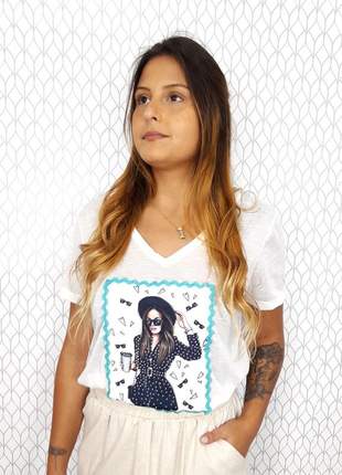 Blusa camiseta feminina decote v flamê blogueira café (disponível do p ao g4)