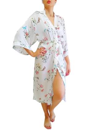 Robe kimono de cetim toque de seda estampado floral longo
