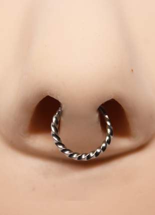 Piercing Segmento Clicker em Aço Cirúrgico Torcido 8mm