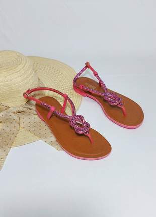 Sandália feminina verão pink com aplicação de strass