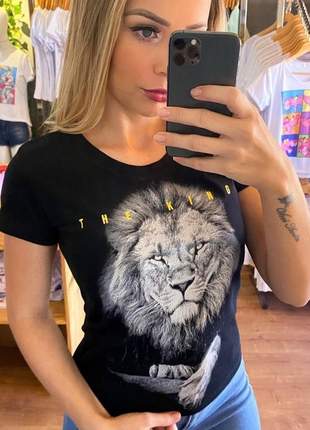 T-shirt maravilhosa leão