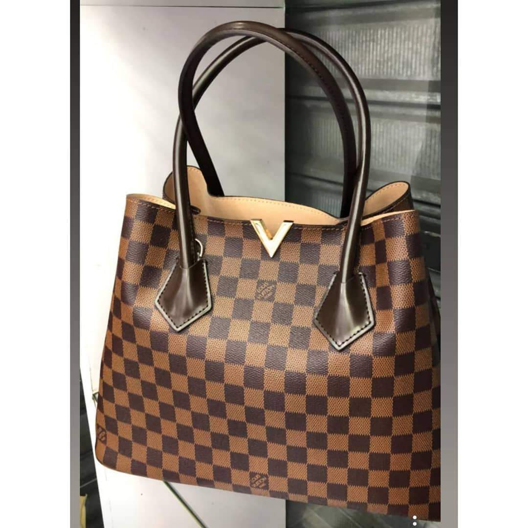 Marrom - Grande - Louis Vuitton - Shouder bags femininas de grife