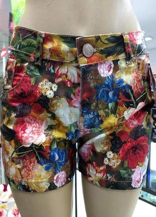 Shorts casual estampado floral
