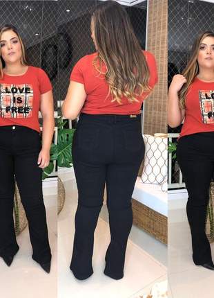 Calça jeans flare preta feminina plus size